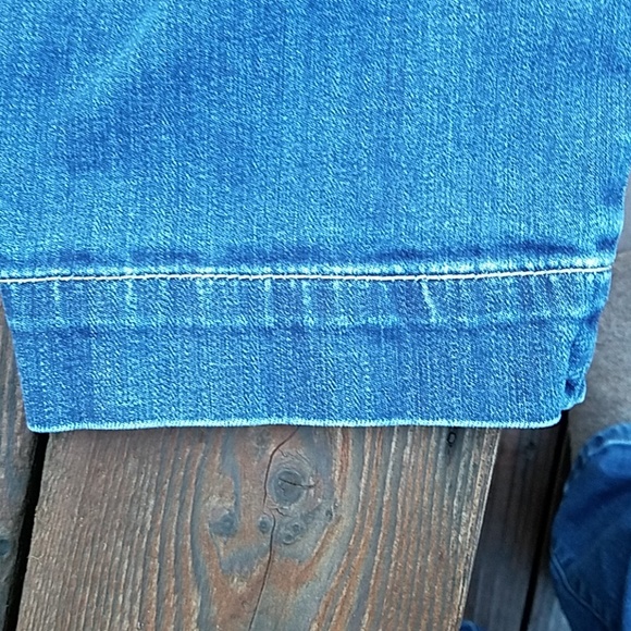 Sale•••• Kut from the kloth Natalie Bermuda Shorts - Picture 5 of 7